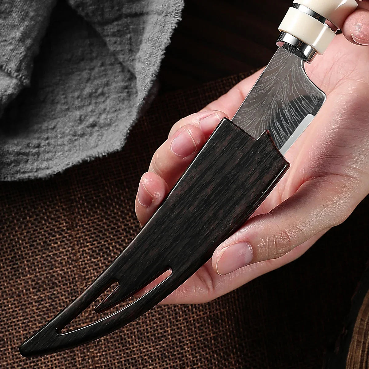 Sharp curved blade, sharp satin finish fruit knife, portable plastic handle boning knife